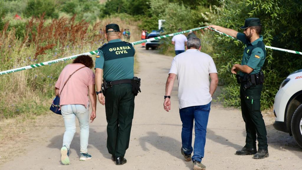 Labores de búsqueda en el río Tormes a su paso por Alba