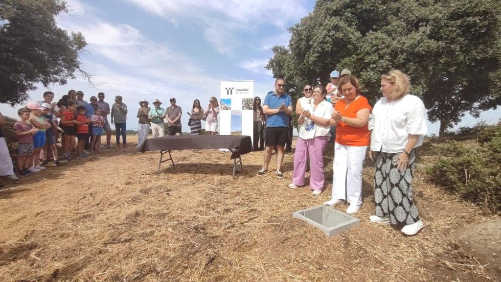 Colocación de la primera piedra del nuevo hábitat del lince ibérico en la finca El Borril.