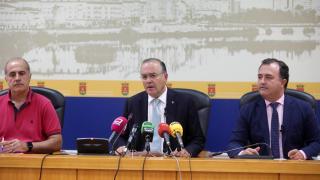 Gregorio presume de dos años de trabajo durísimo en una Talavera de la Reina más cuidada y con menos paro