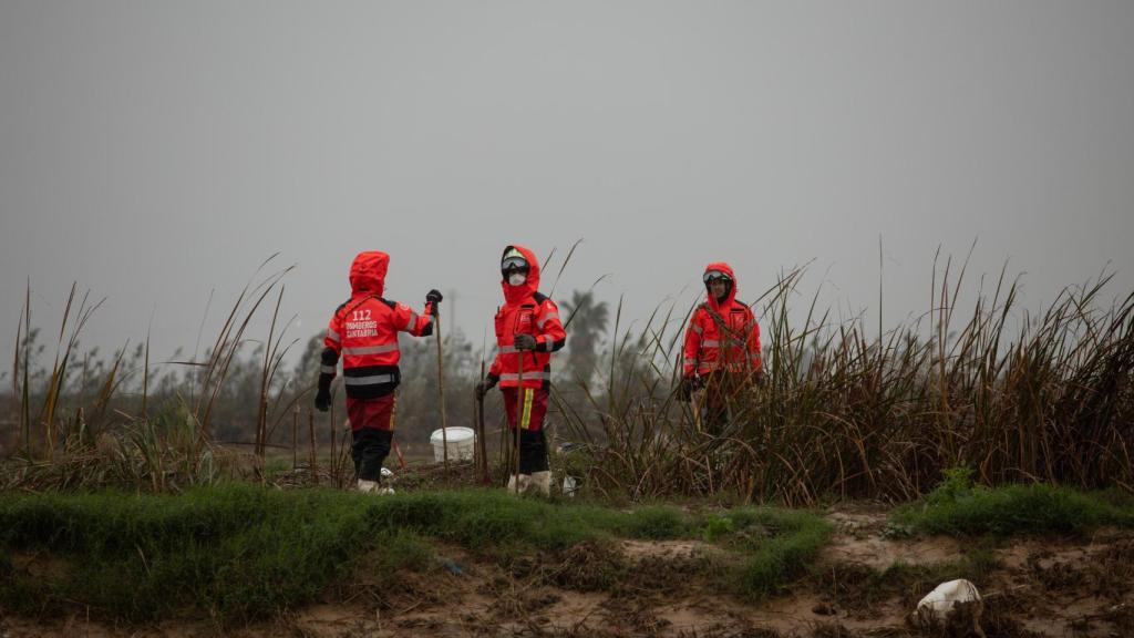 Bomberos de Cantabria buscan desaparecidos en La Albufera, imagen de archivo. Europa Press / Alejandro Martínez Vélez