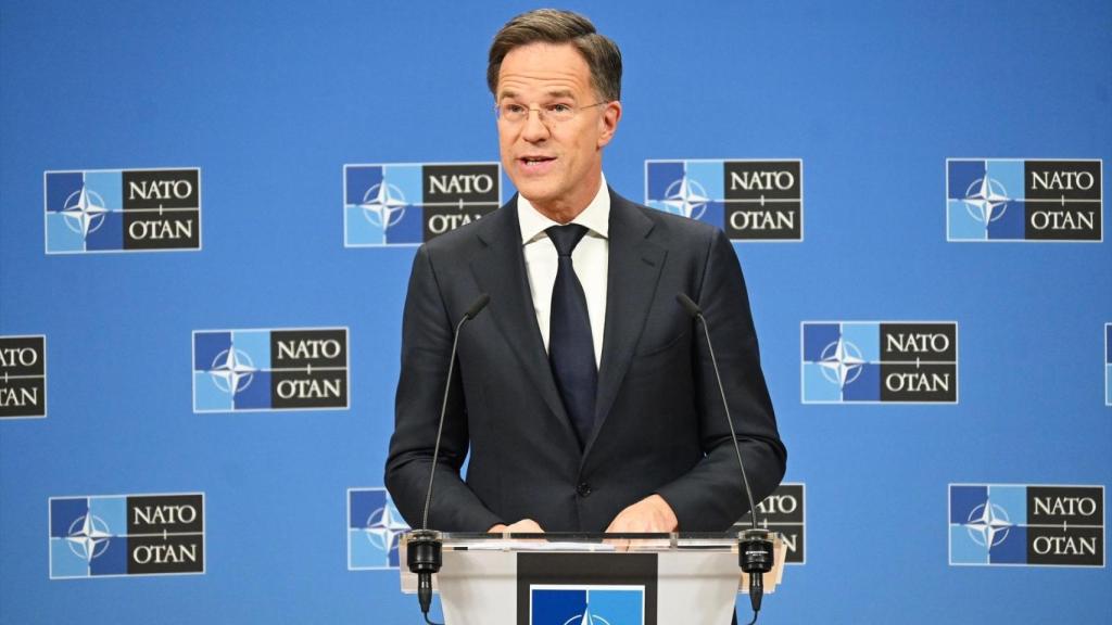 El secretario general de la OTAN, Mark Rutte, comparece ante la prensa en la sede de la OTAN