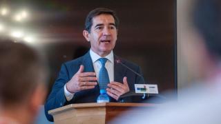 Carlos Torres, presidente de BBVA, el lunes durante el curso que organiza el banco con APIE.