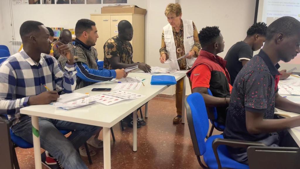 Clase de español en el aula de idiomas de Burbáguena