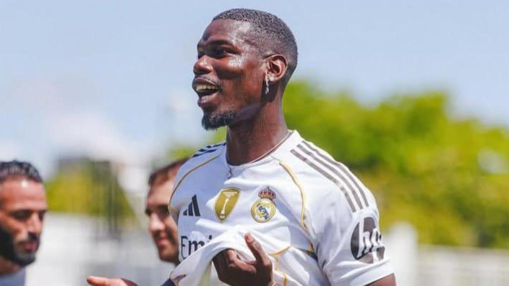 Paul Pogba, entrenando con la camiseta del Real Madrid.