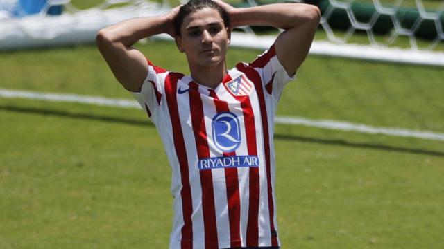 Julián Álvarez se lamenta de una ocasión fallada en el partido ante Botafogo.