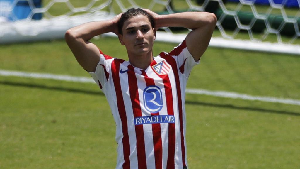 Julián Álvarez se lamenta de una ocasión fallada en el partido ante Botafogo.