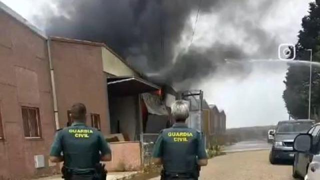 Incendio en una ebanistería de Santovenia de Pisuerga (Valladolid)