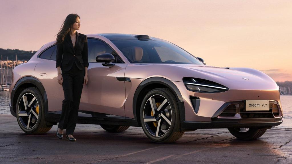 Xiaomi YU7 en el nuevo color Dawn Pink