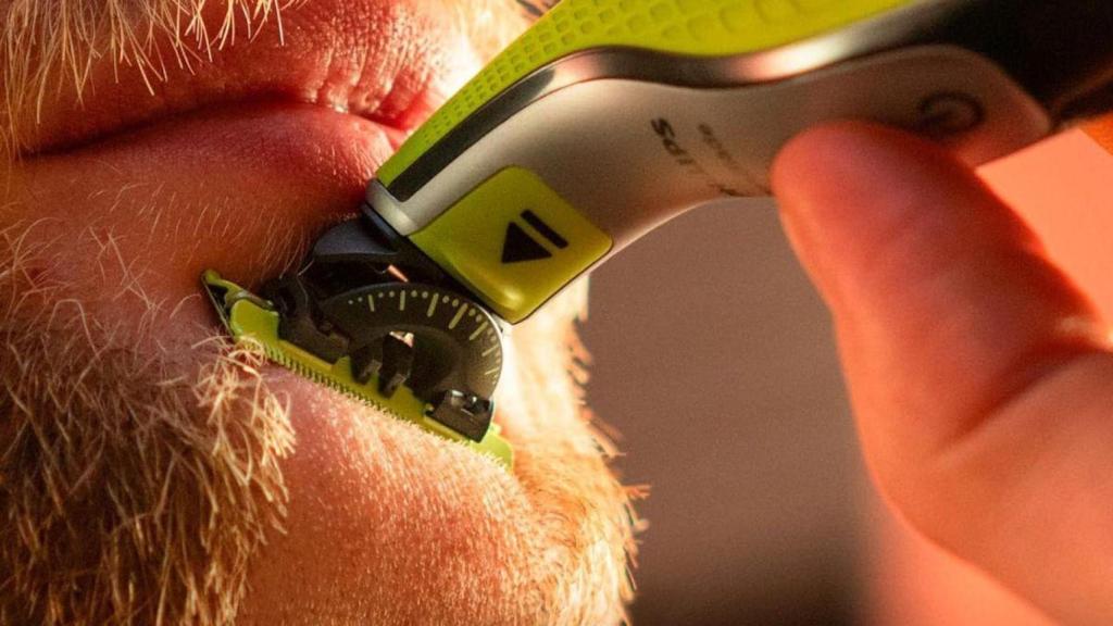 Cuchilla flexible, afeitado rápido y carga USB: así es la OneBlade más completa de Philips ¡por menos de 40€!