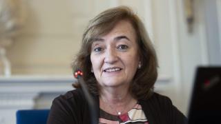 La presidenta de la Autoridad Independiente de Responsabilidad Fiscal (Airef), Cristina Herrero, durante su participación en el curso que APIE celebra en la Universidad Internacional Menéndez Pelayo (UIMP), este martes en Santander.