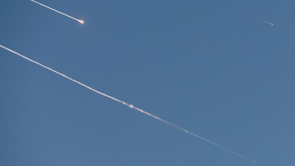 Misiles lanzados contra Israel en la mañana de este martes.