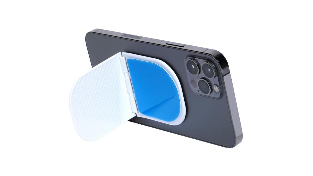 Accesorio adhesivo universal