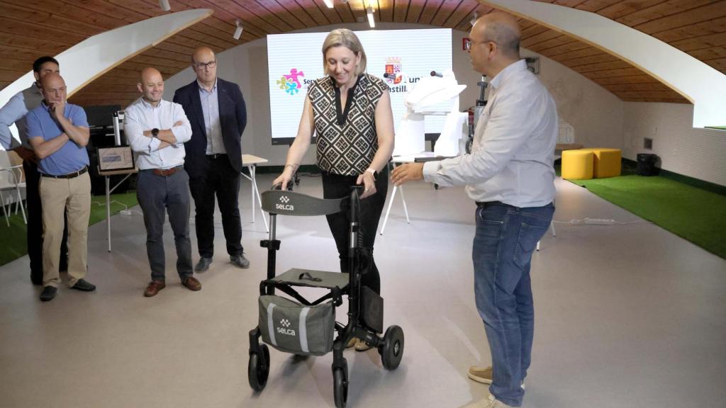 La consejera de Familia e Igualdad de Oportunidades, Isabel Blanco, durante la presentación en La Aldehuela