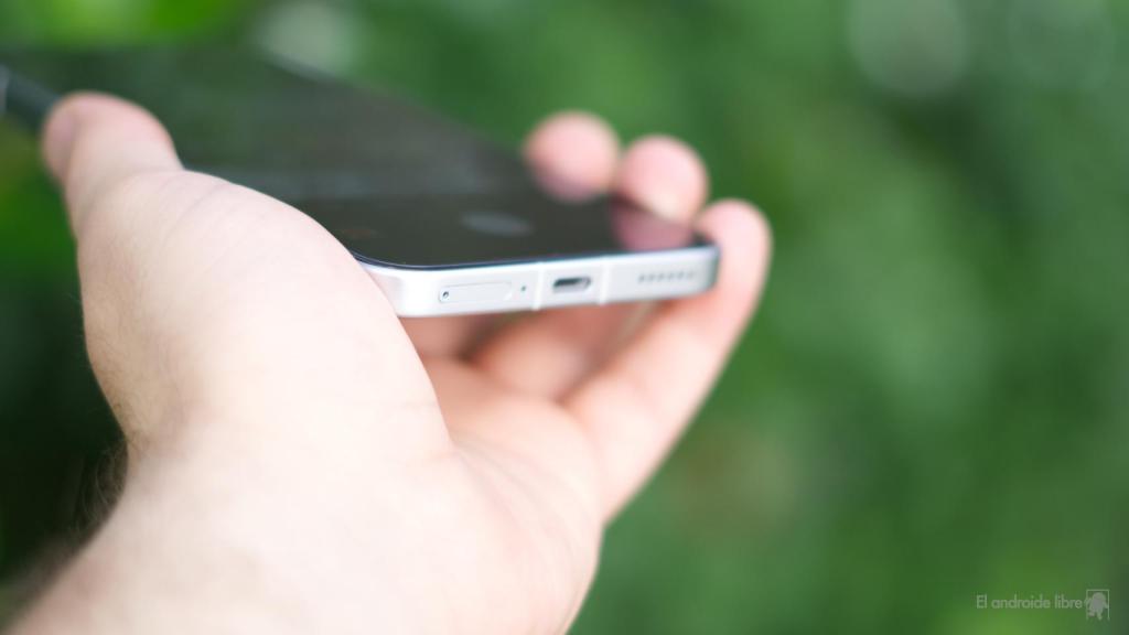 USB Tipo C del POCO F7