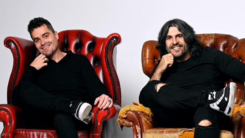 J.J. Vaquero y Álex Clavero en una imagen promocional.