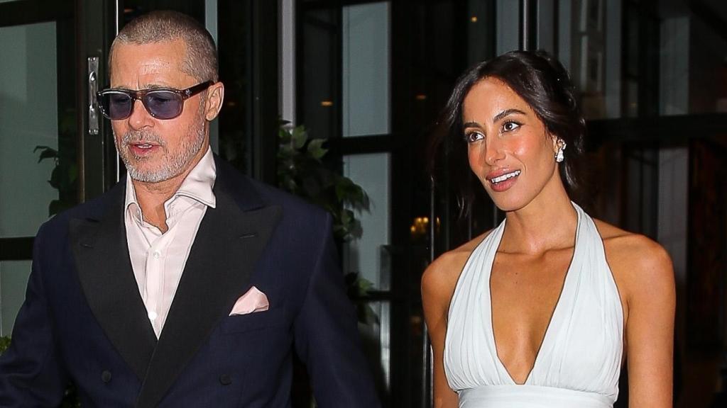 Inés de Ramón y Brad Pitt, en un hotel de Nueva York.