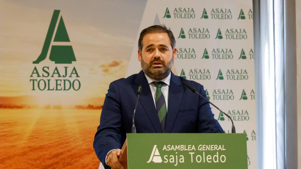 Paco Núñez durante su intervención en la asamblea de Asaja Toledo.