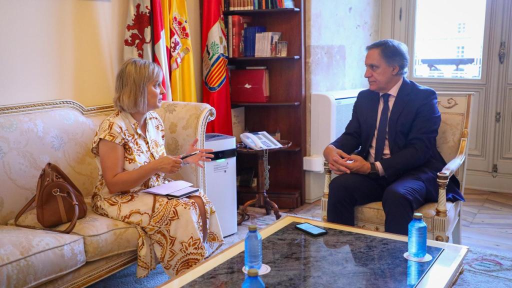 Un momento de la entrevista de Carlos García Carbayo con EL ESPAÑOL