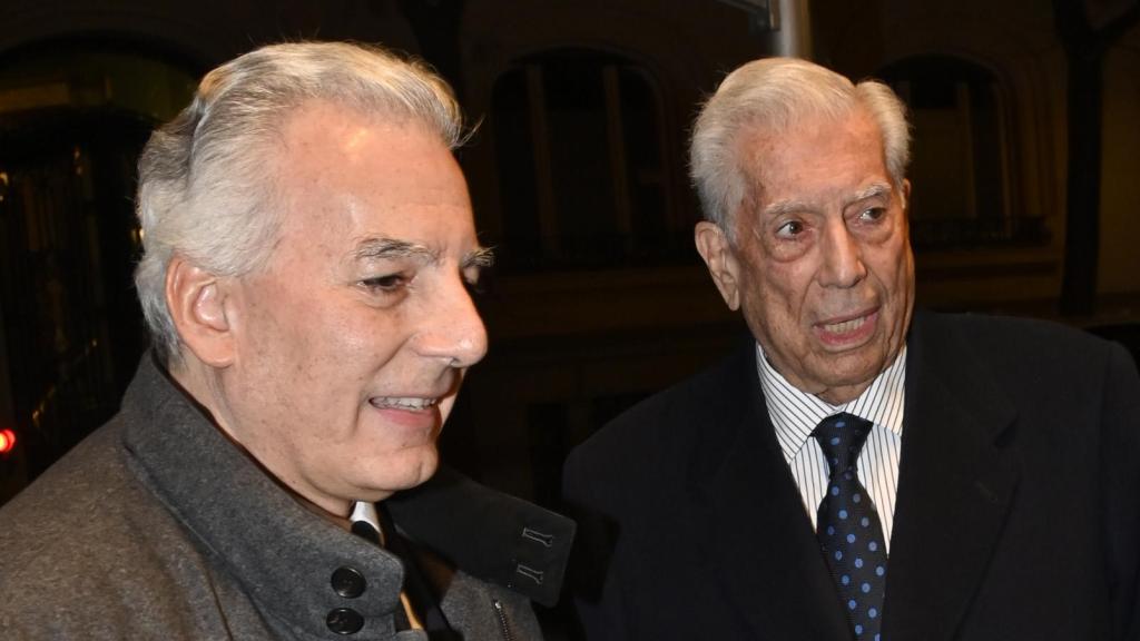 Álvaro Vargas Llosa y Mario Vargas Llosa, en una imagen de archivo.