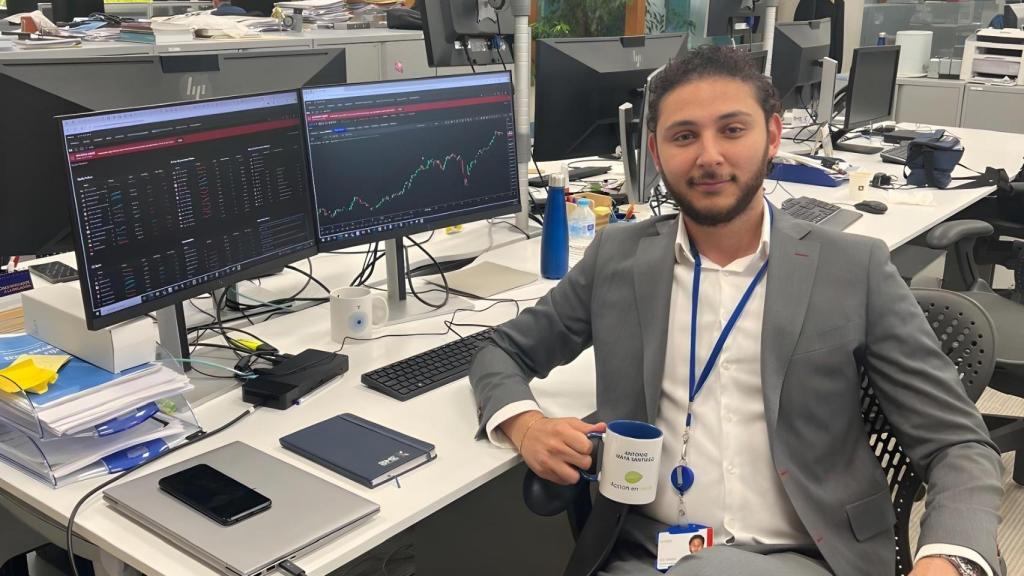 Antonio Maya Santiago, en la oficina de BME en Las Rozas.