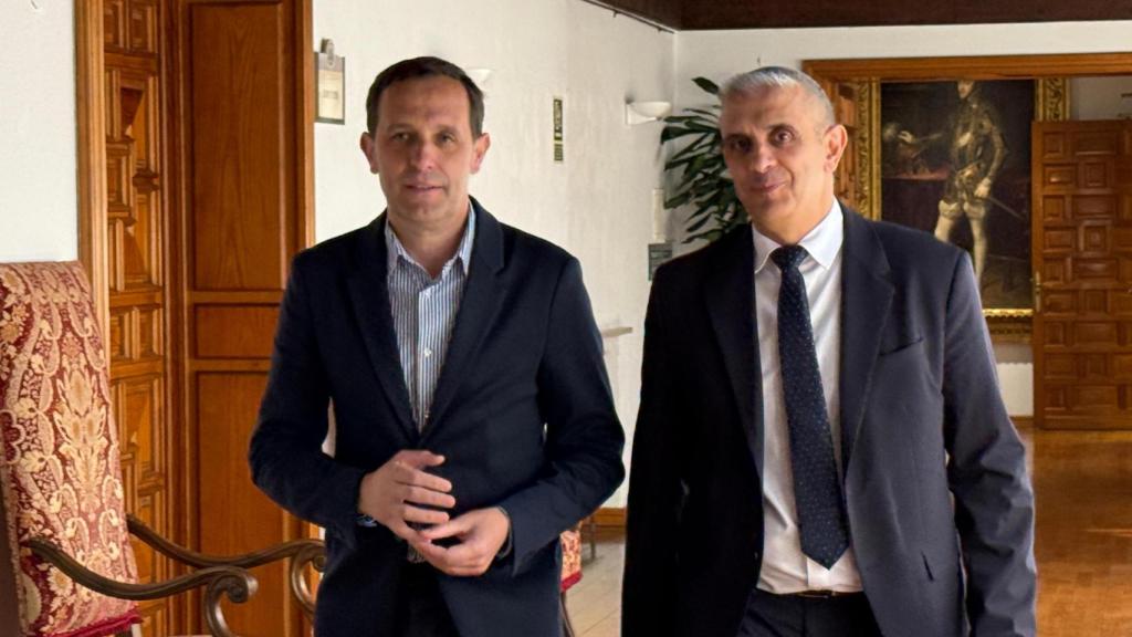 El presidente de la Diputación de Valladolid, Conrado Íscar, y el director general de Trabajo y Prevención de Riesgos Laborales, José Manuel Barrios