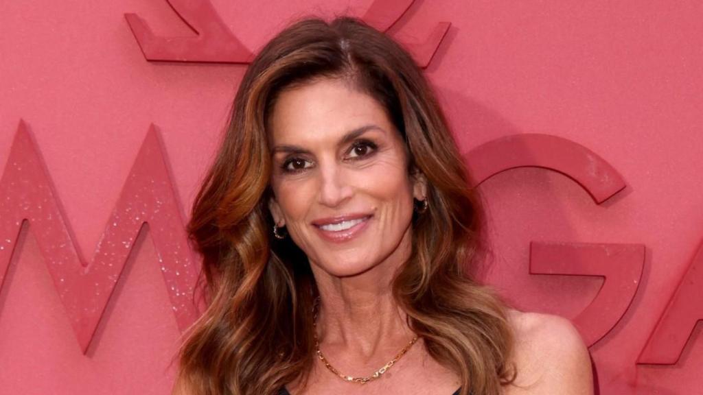 Cindy Crawford en la presentación de un producto de joyería.