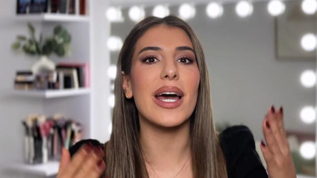 Maryam Salmi, maquilladora profesional.