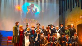 El elenco de 'Oliver Twist' presentando la obra esta mañana en Madrid. Foto: Gabriel Lavao