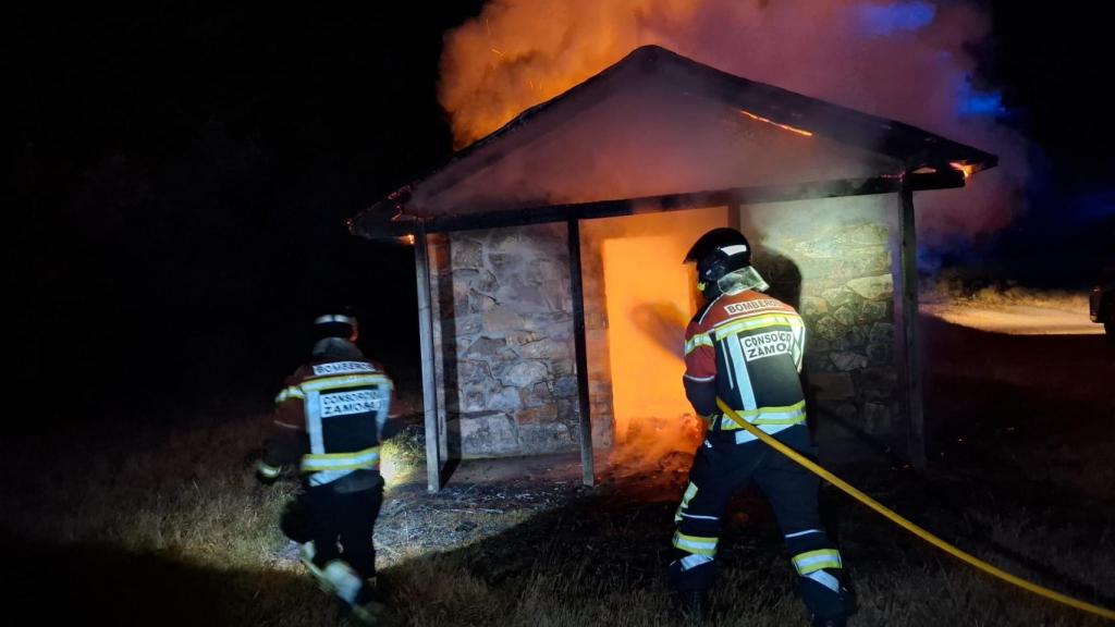 Incendio en el refugio de peregrinos de Terroso