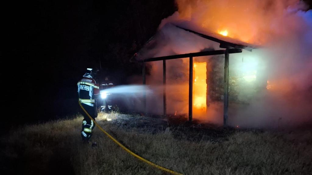 Incendio en el refugio de peregrinos de Terroso4