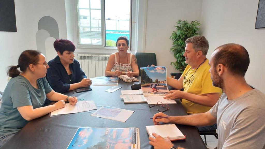 Instante de la reunión de coordinación del evento.