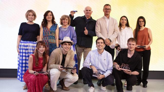 Fotografía de familia de la primera edición de los Creative Campus Awards de la Universidad Europea