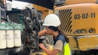 Laura Cabal en una de sus jornadas de trabajo.