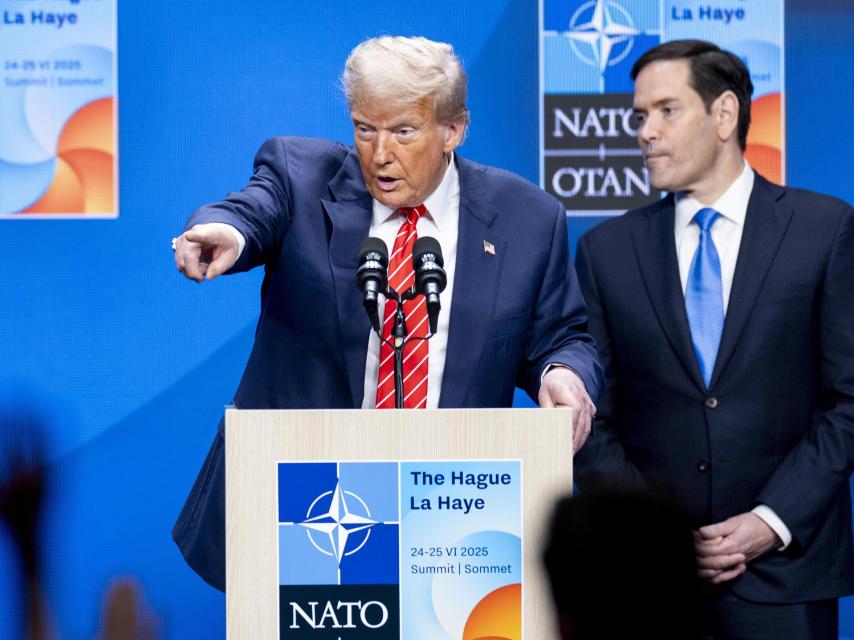 Donald Trump y el secretario de Estado de EEUU, Marco Rubio, este miércoles en La Haya tras la Cumbre de la OTAN.