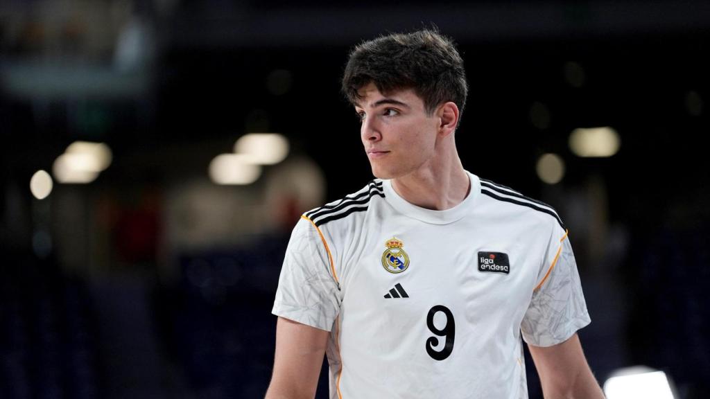 Hugo González, con el Real Madrid de baloncesto