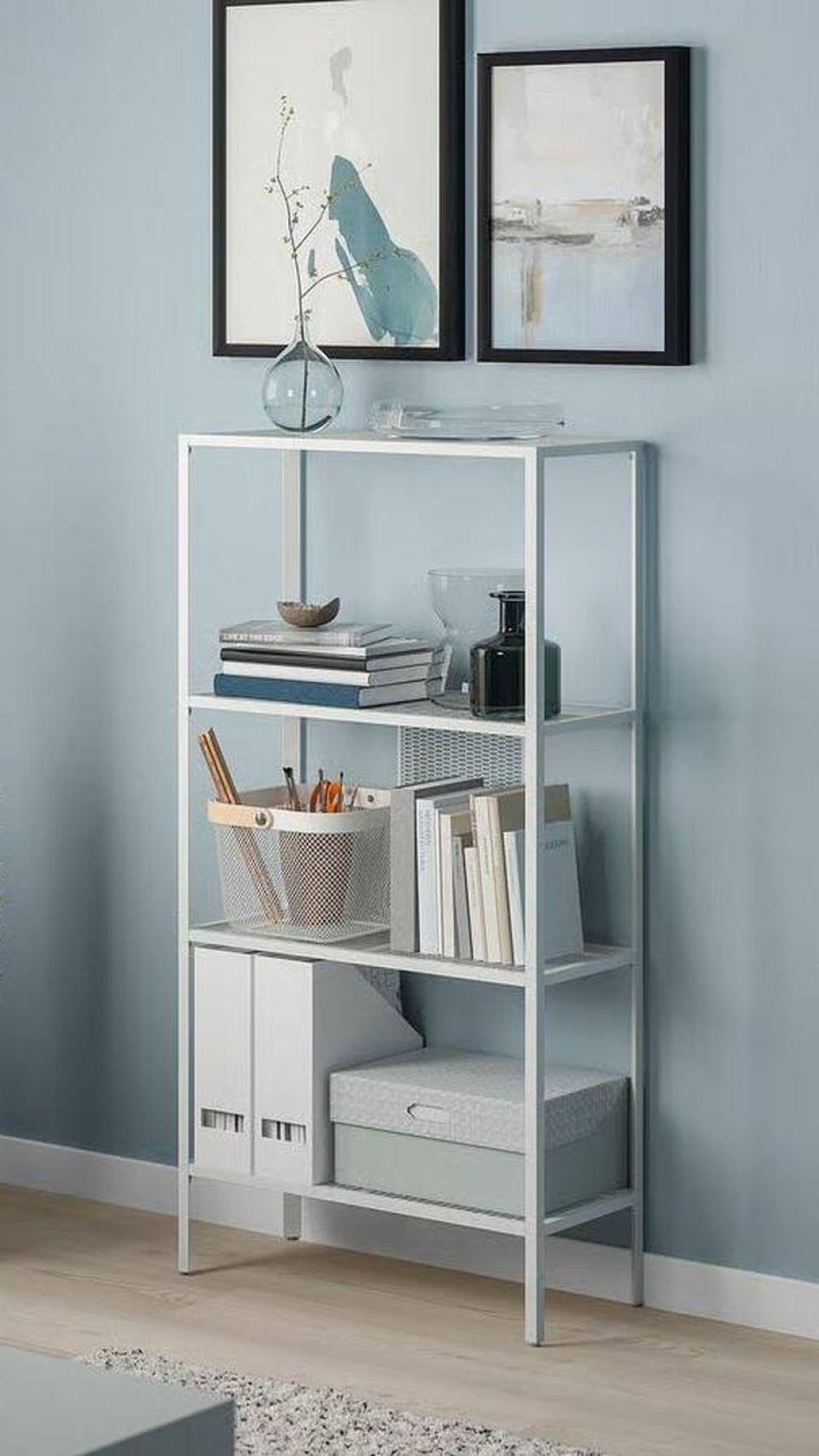 Estantería de IKEA.