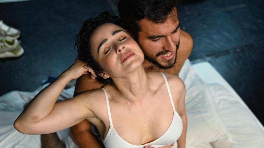 La soprano Ruth González y el tenor César Arrieta en un ensayo de 'Tristana'. Foto: Ricardo Espinosa