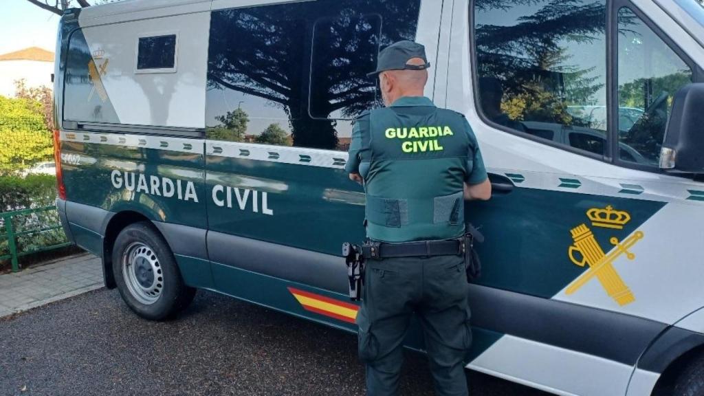 Imagen de archivo de una furgoneta de la Guardia Civil.
