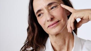 La actriz Ana Torrent posando para la campaña.