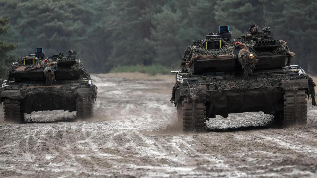 Dos tanques Leopard 2 A6 del Batallón de Tanques 203 del Ejército Alemán en una imagen de archivo.