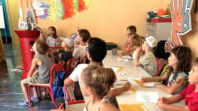 Los niños asistentes a una de las actividades infantiles del Marq.