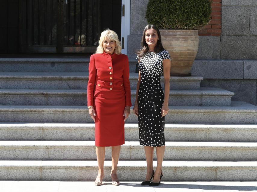 Jill Biden y la reina Letizia en el Palacio de la Zarzuela.