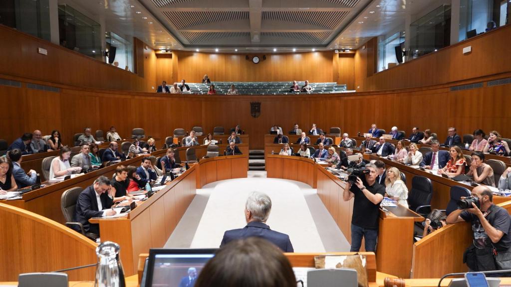 Azcón, en el Pleno de las Cortes de este jueves