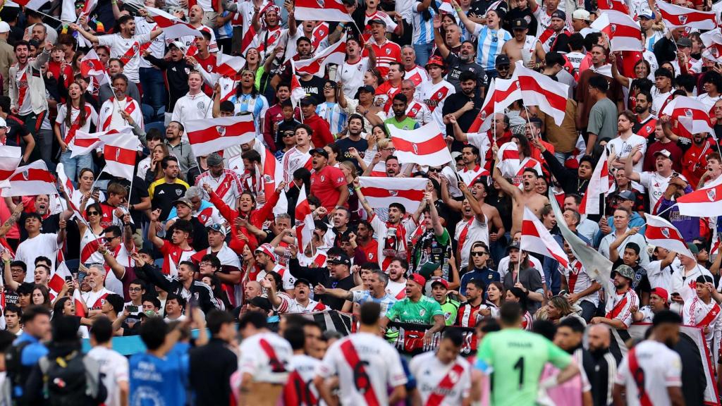Aficionados de River Plate en el partido ante el Inter de Milán.