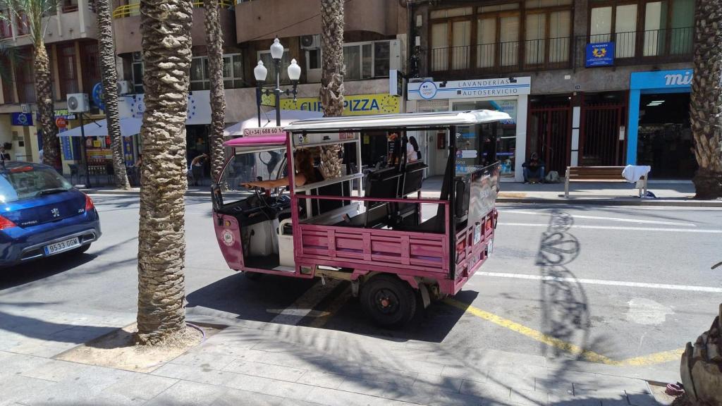 Son varias empresas con distintos colores corporativos las que ya trabajan en la ciudad de Alicante