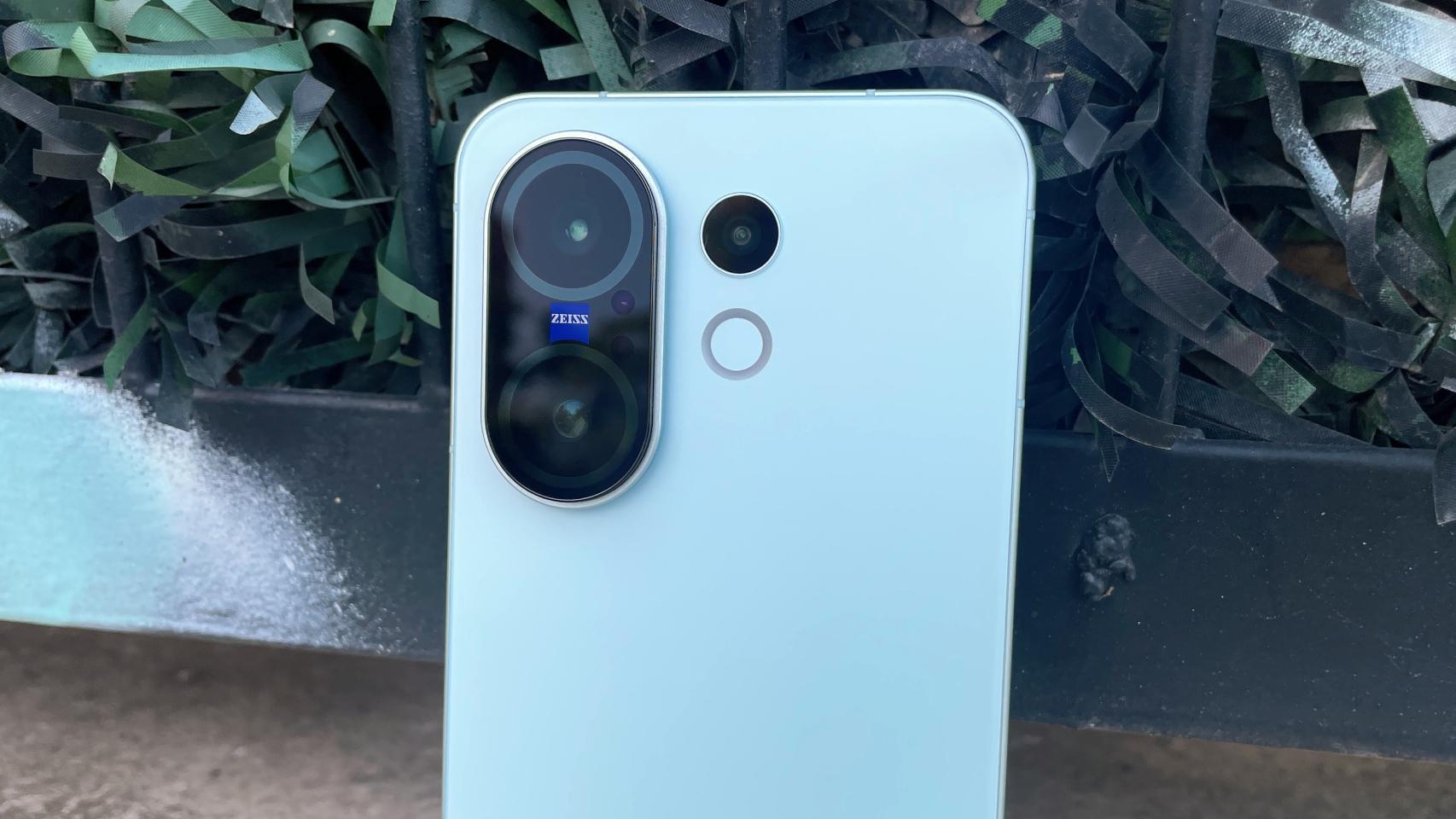 Las cámaras del VIVO X200 FE.