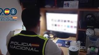 Imagen de uno de los 100 registros que la Policía Nacional ha realizado en la 'Operación Tridente'.