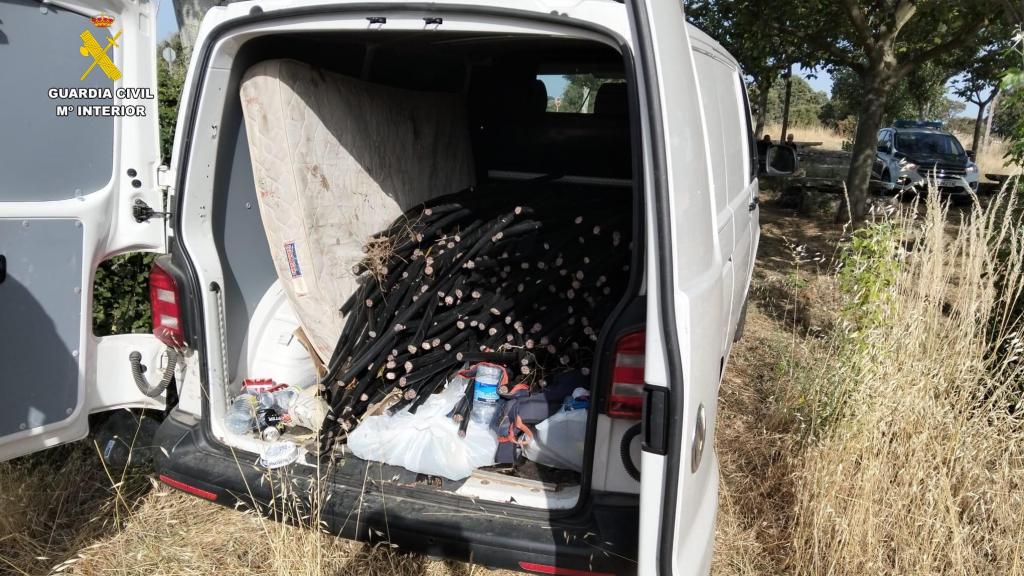Vehículo intervenido por la Guardia Civil