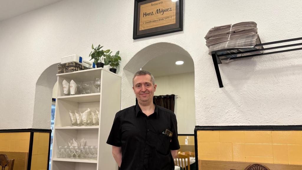 Arturo en su restaurante, Hermanos Míguez.