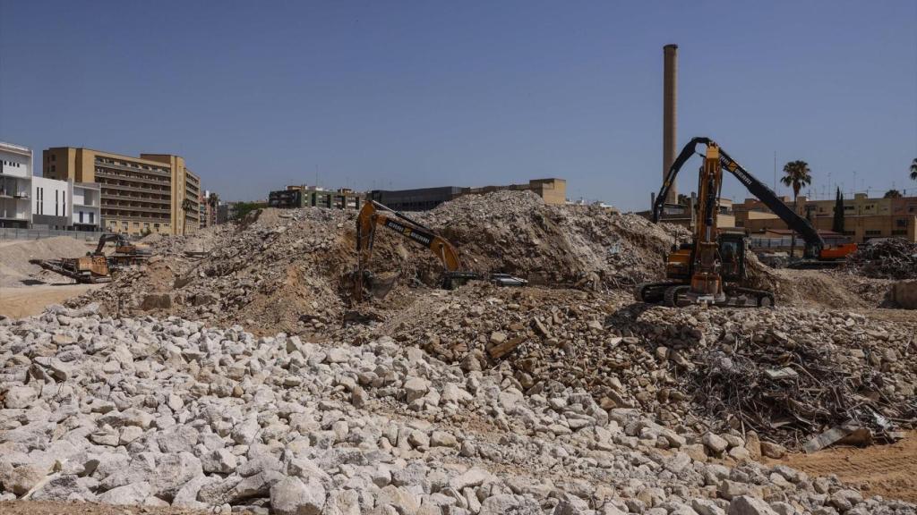 Las obras del nuevo hospital en el solar de la antigua Fe. Rober Solsona / Europa Press